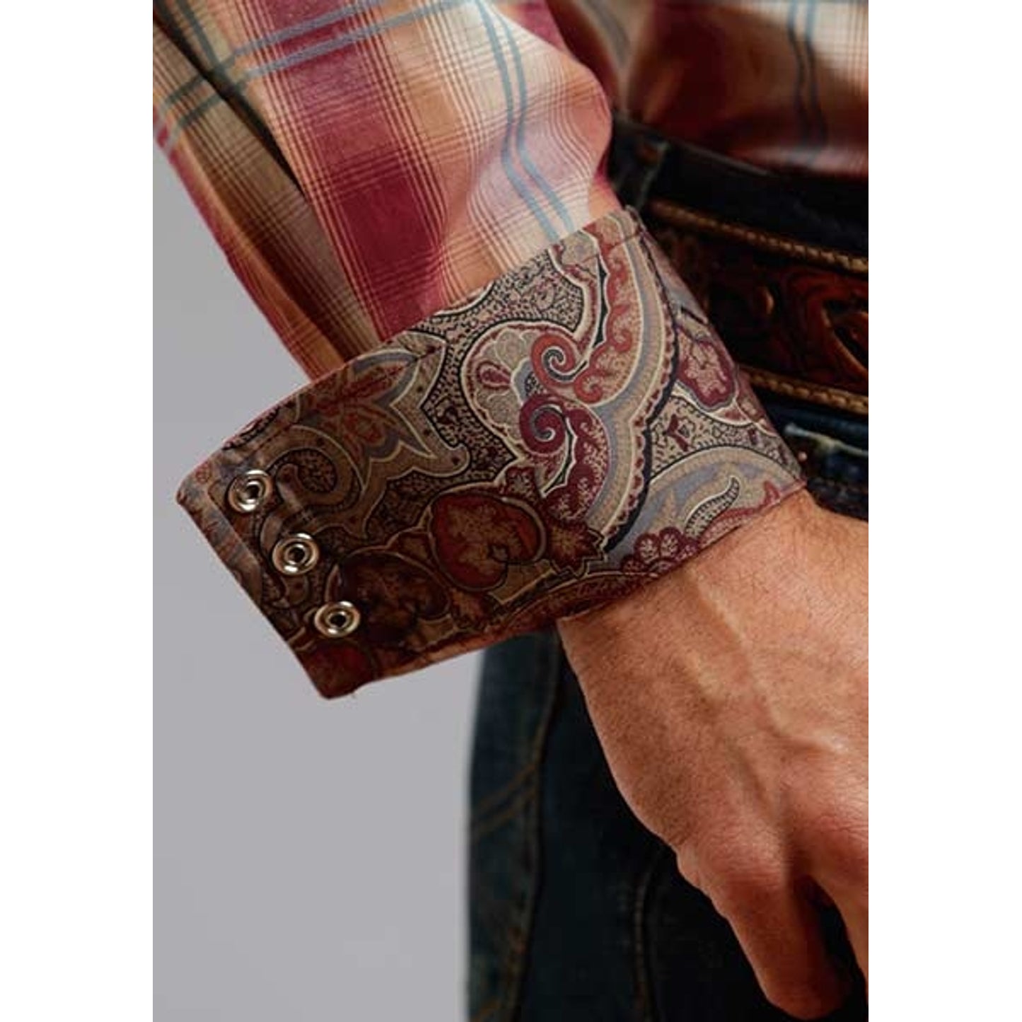 5-903045-redcuff.jpg