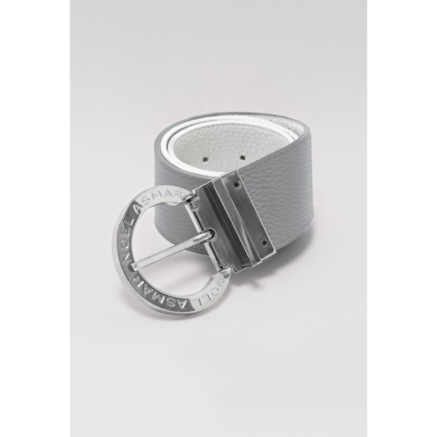 5-929818-lunawhite.jpg