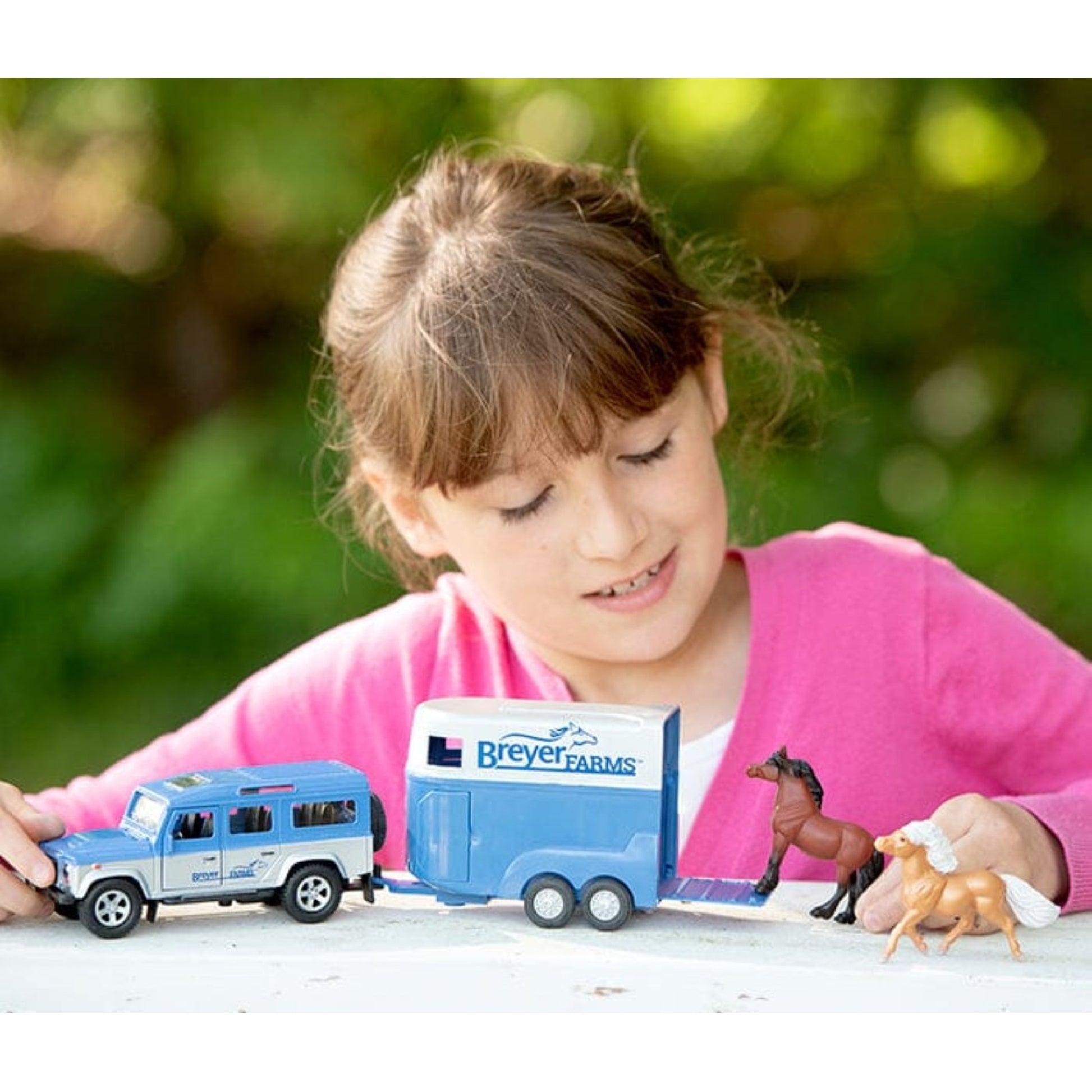 Breyer Farms Land Rover And Tag-A-Long Horse Trailer