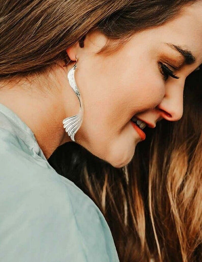 Montana Silversmiths Falling Feather Earrings