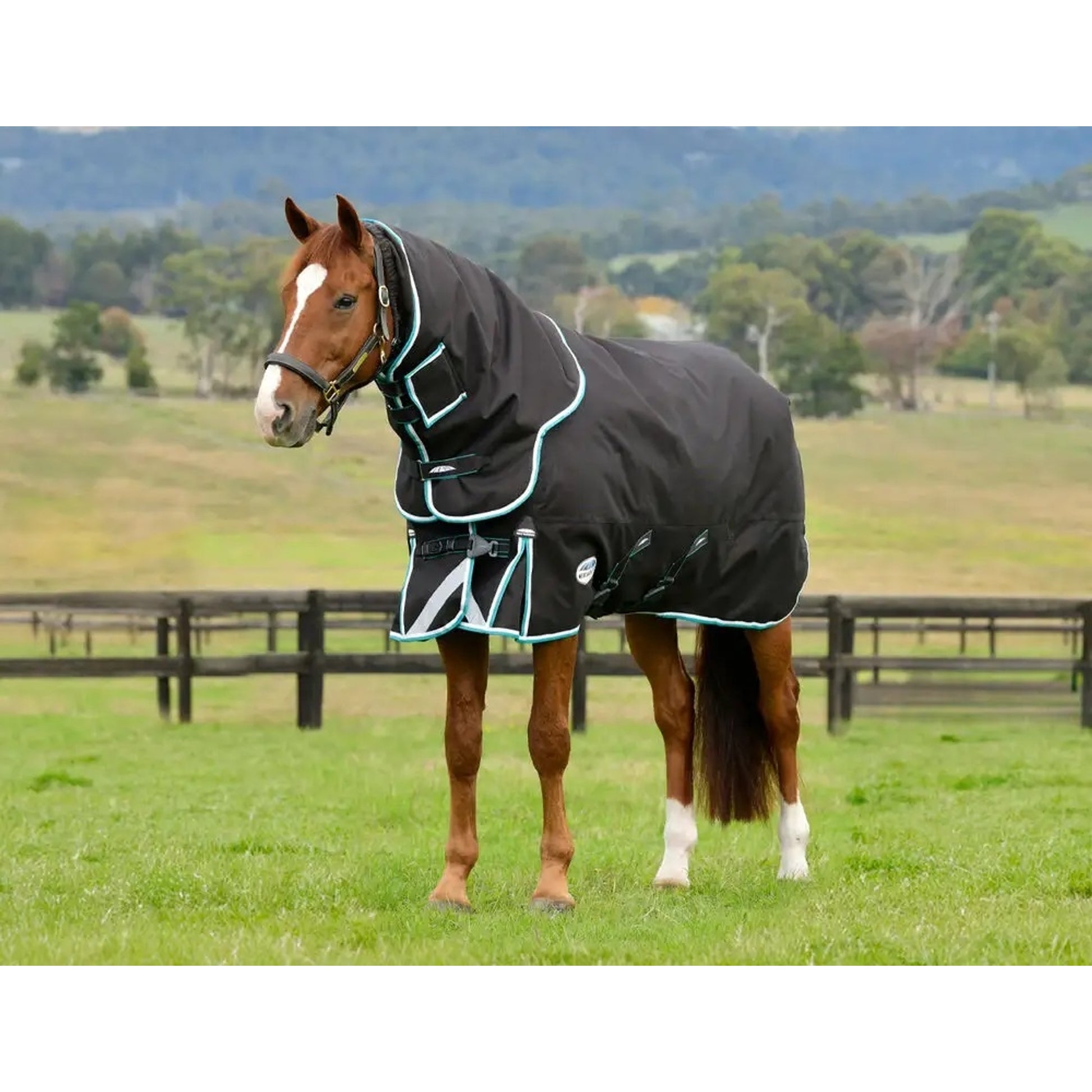 Weatherbeeta ComFiTec Ultra Comfi Detach-A-Neck Medium Turnout Blanket