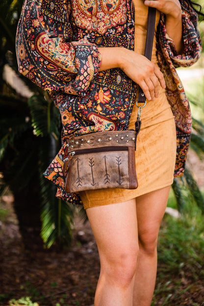 American West Trail Rider Crossbody/Hip Bag with Detachable Stap
