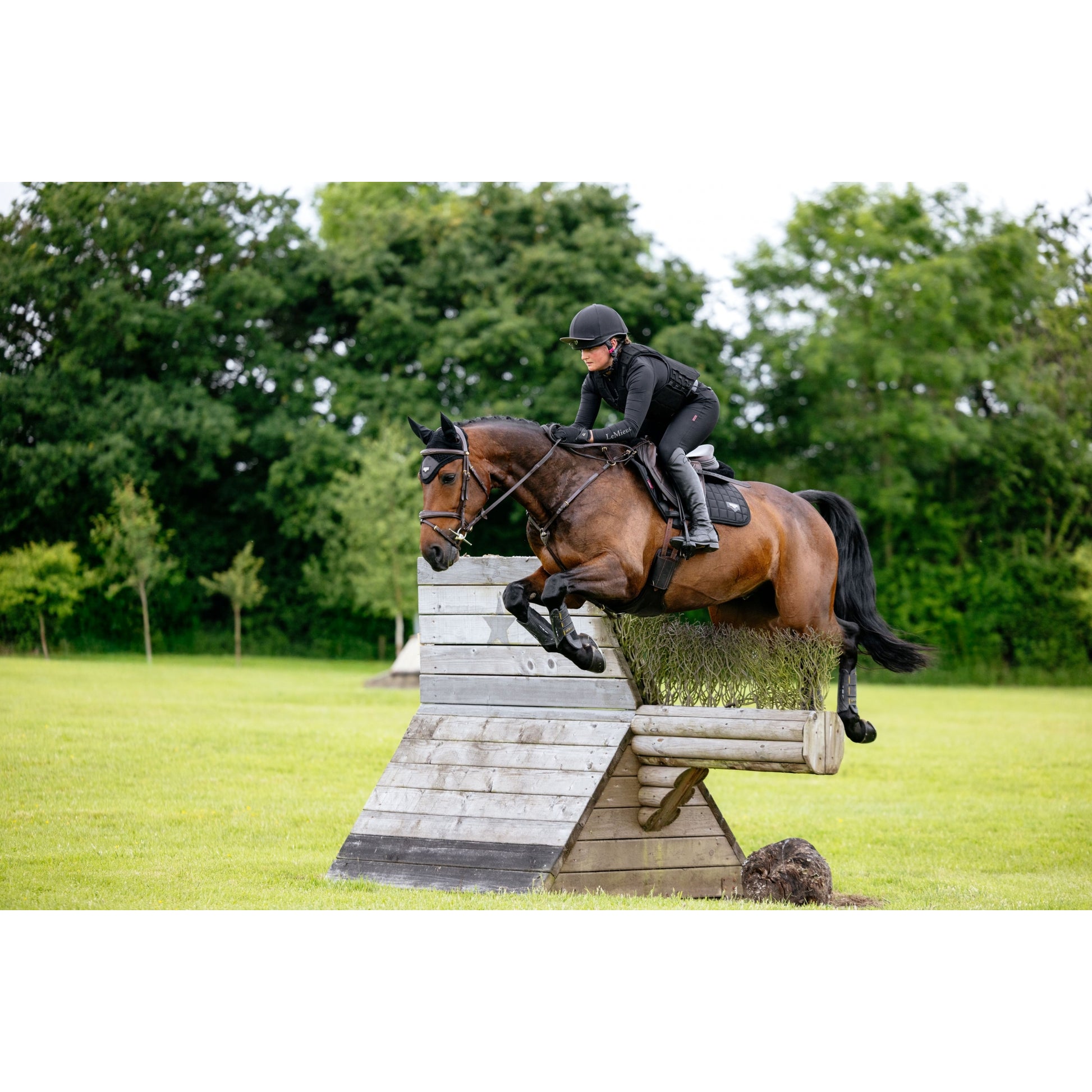 Lemieux Loire Classic Close Contact Square Pad