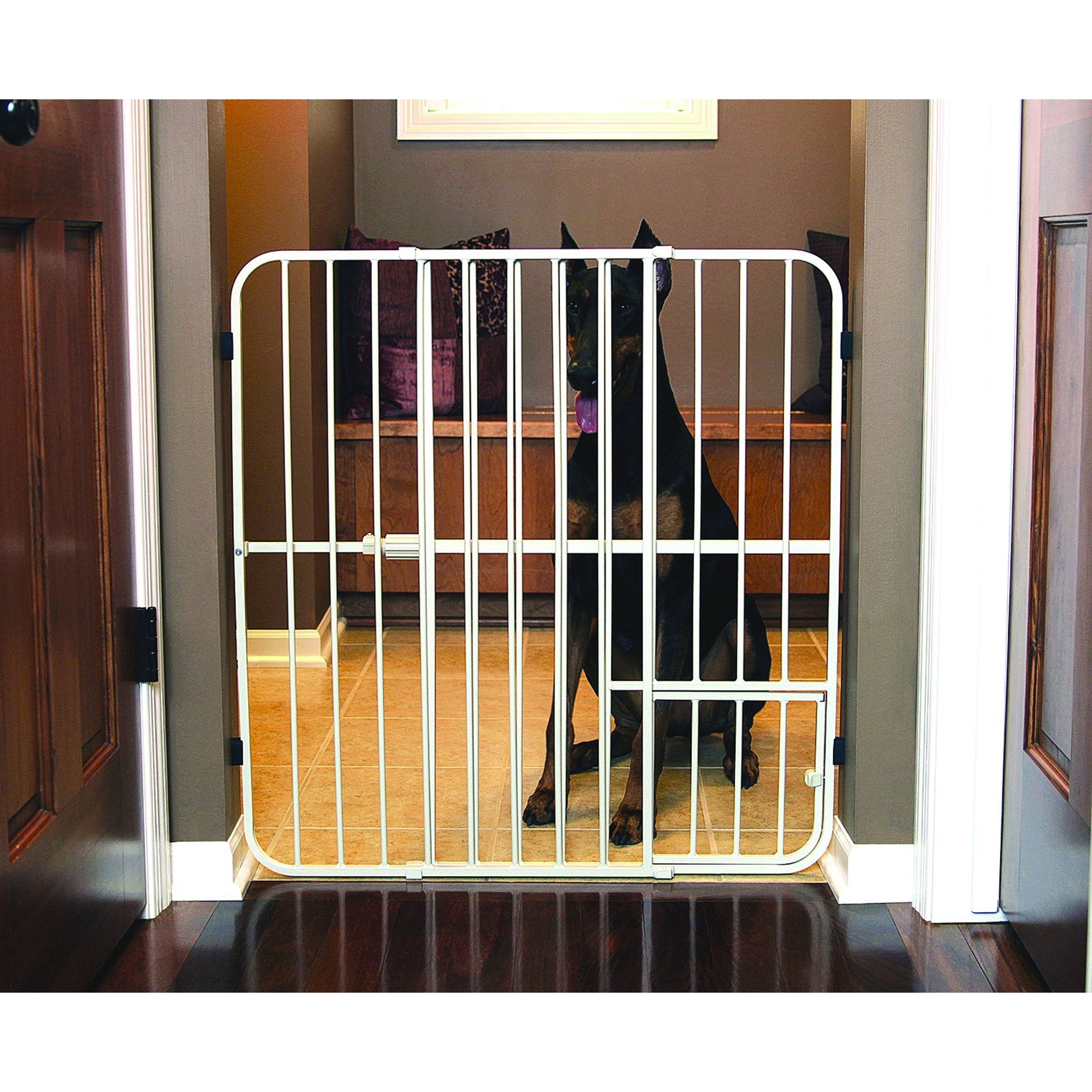 CARLSON Big Tuffy Expandable Gate With Pet Door