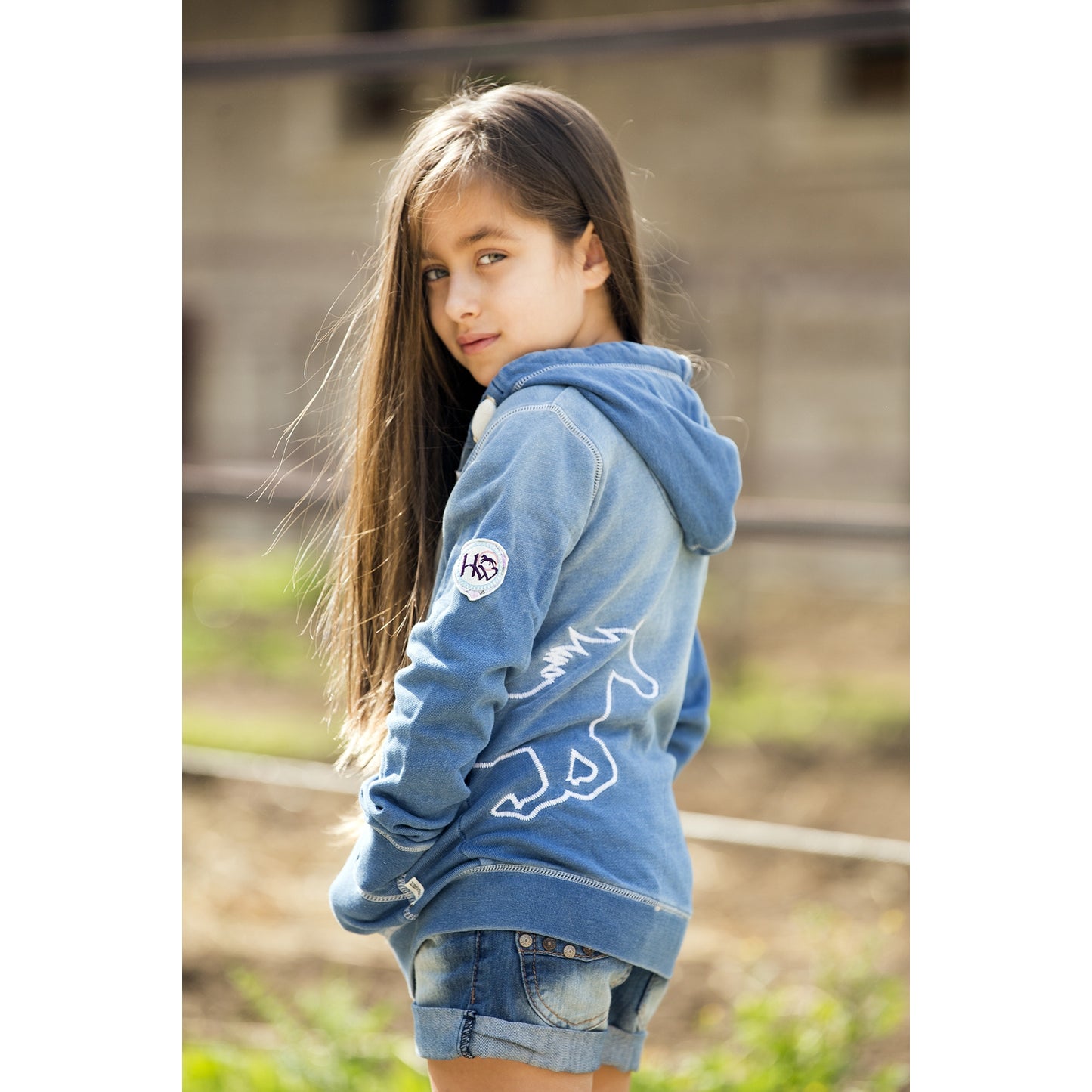 5-714304-lightdenimback.jpg
