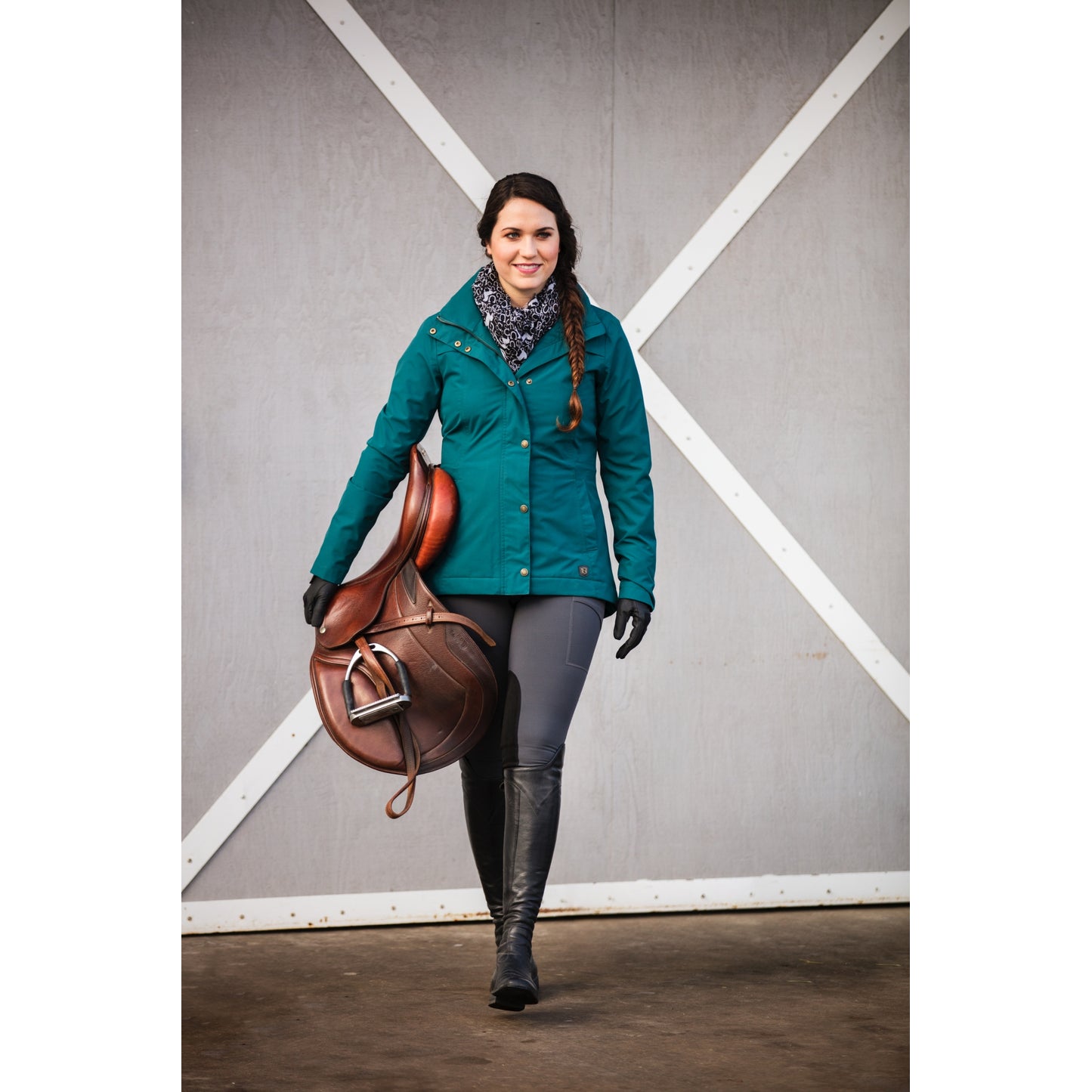 5-853828-deeptealmodel.jpg