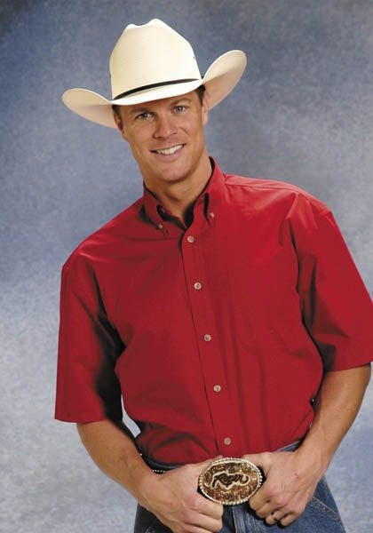 Roper Men's Solid Poplin Btn Down Collr Vergtd Btn Short Sleeve Shirt